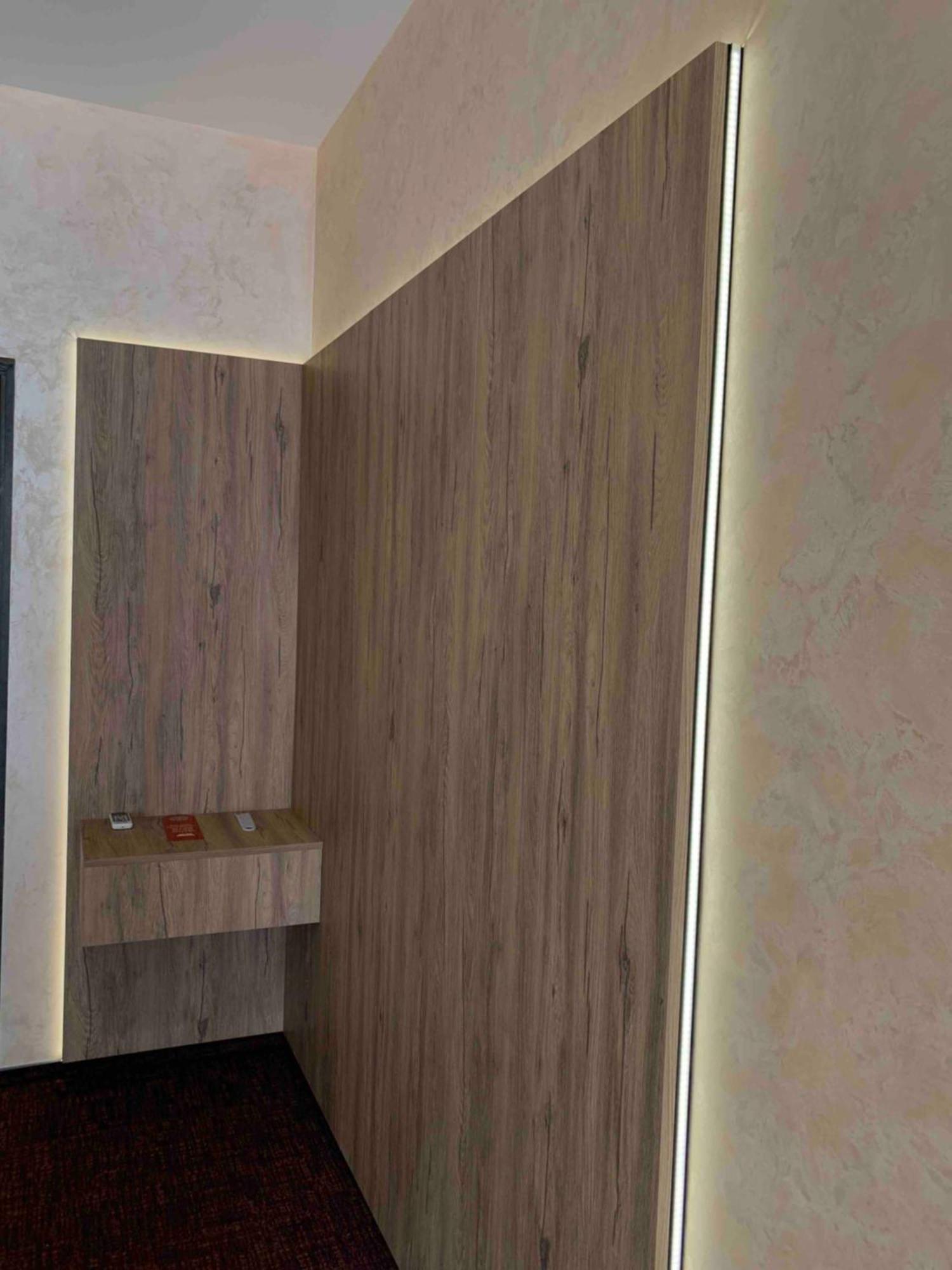 Arta City Hotel Yavoriv  Exterior foto